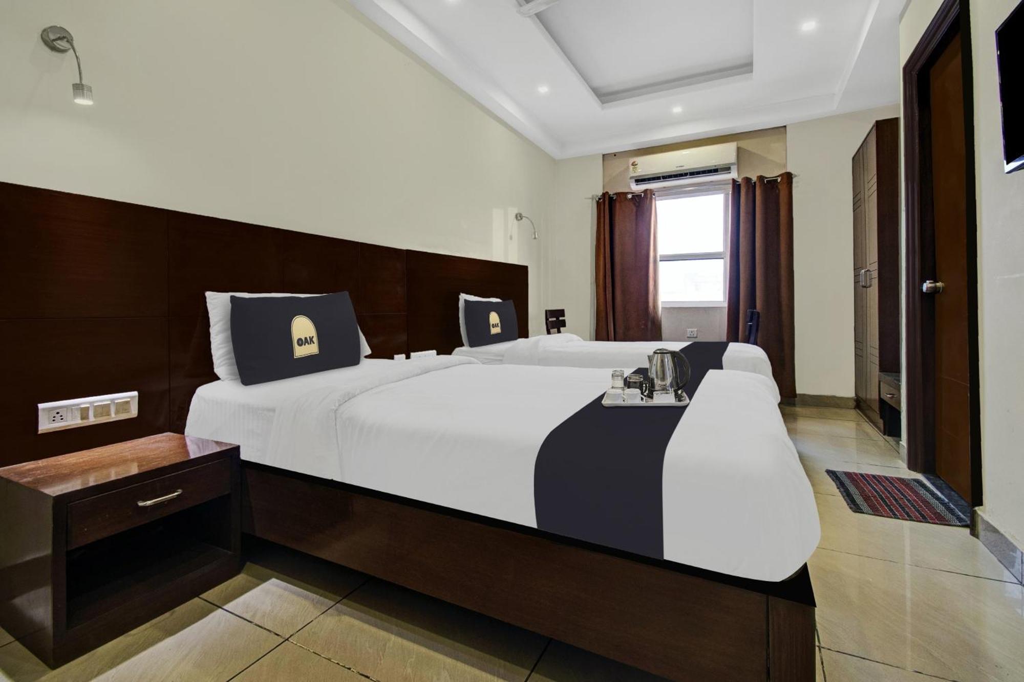 Townhouse Oak Hotel Heritage Heights Jaipur Exterior foto