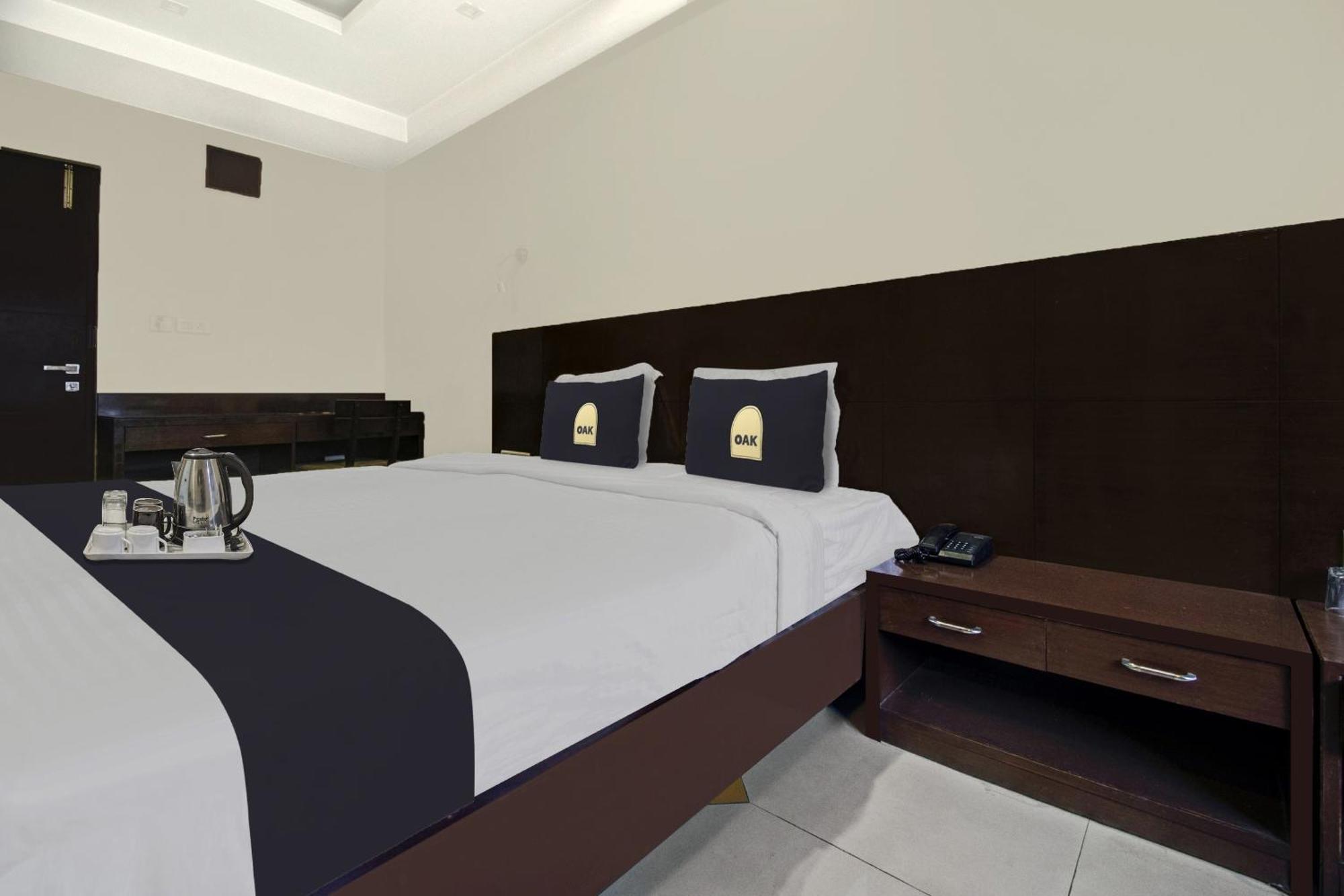 Townhouse Oak Hotel Heritage Heights Jaipur Exterior foto