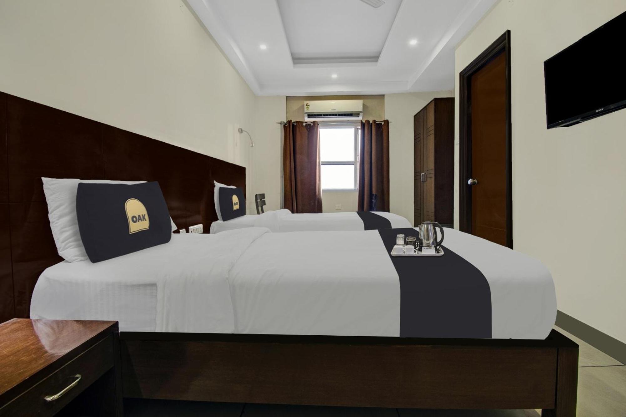 Townhouse Oak Hotel Heritage Heights Jaipur Exterior foto